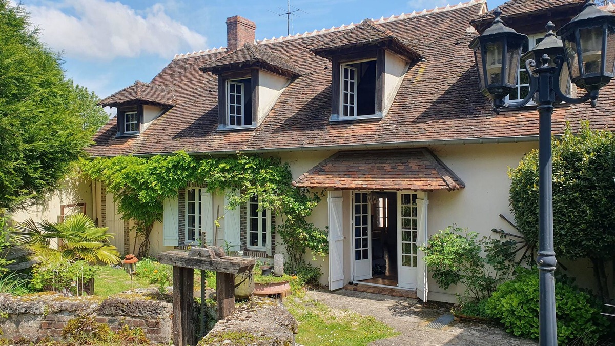 La Ferte-Loupiere House | The Moulin de la Ferté Loupière