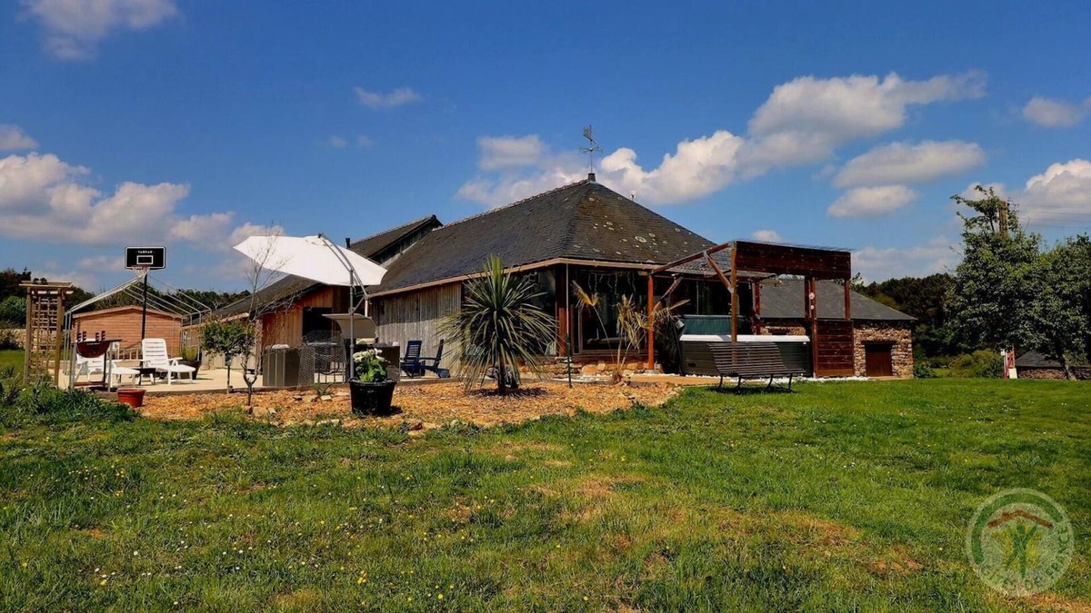 Bovel House | The Moulin des Perrays