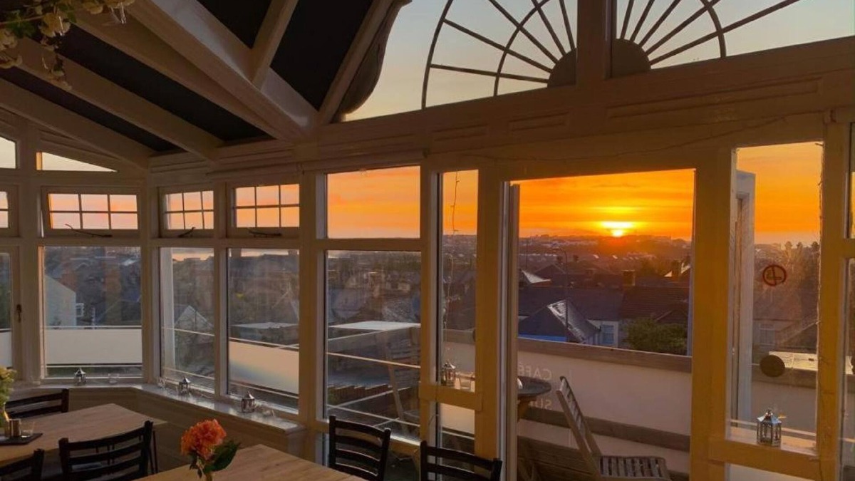 Barry Hotel | The Mount Rooms