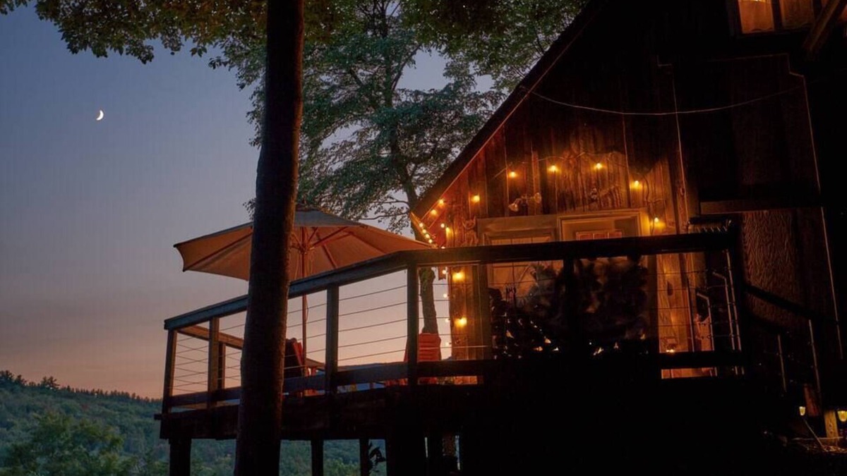 Mount Tremper House | The Mountain Wonder | Hot tub, Sauna, Creek, Views