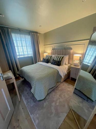 Newcastle House | The Mourne Cottage