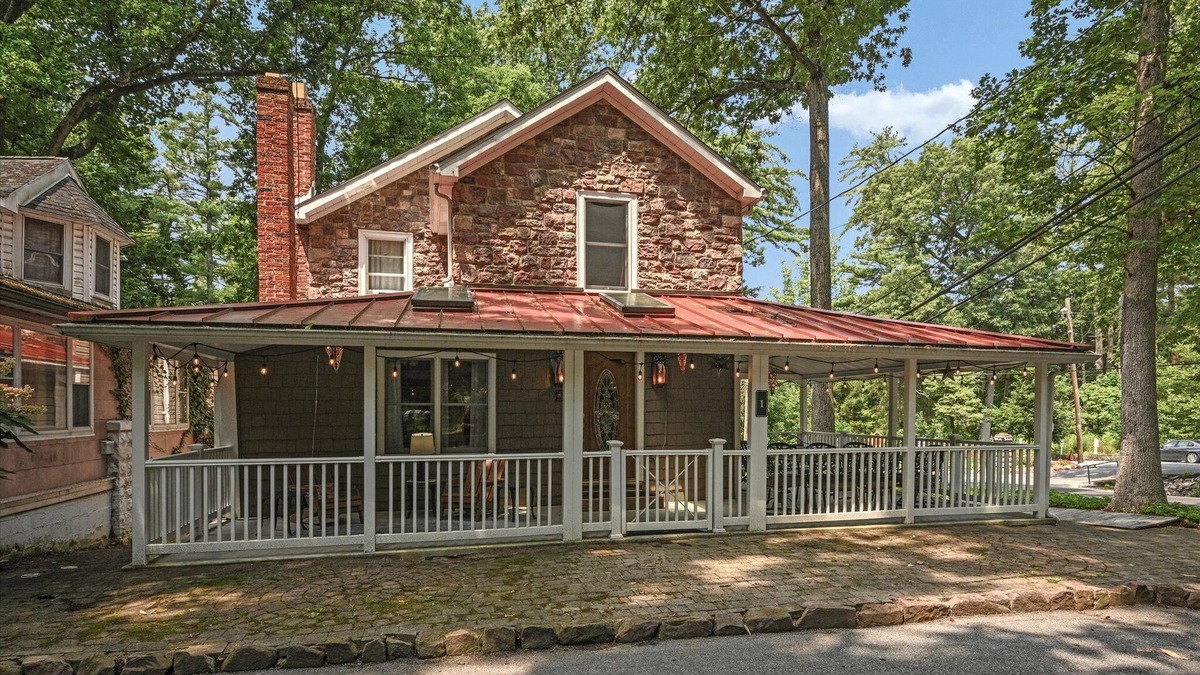 Mount Gretna Heights House | The Muhlenberg Cottage