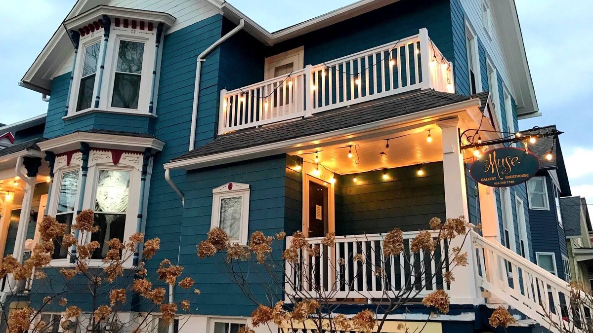 Bay View Bed & Breakfast | The Muse Gallery Guesthouse