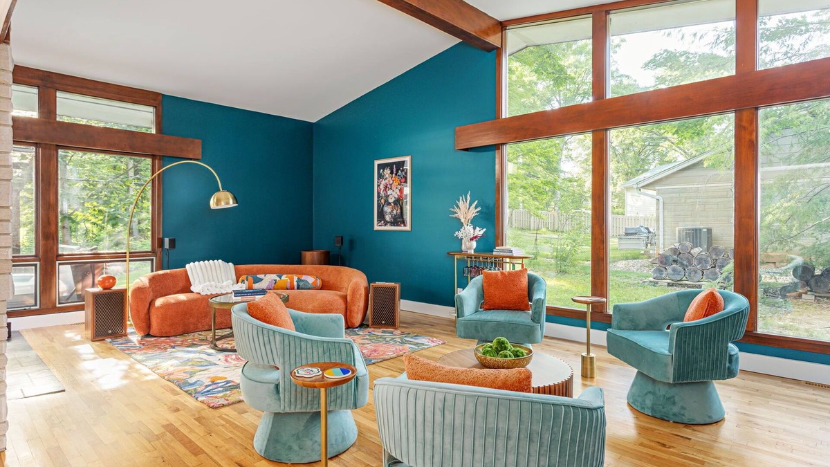 Bloomington House | The Nancy: Fireplace | Hot Tub | Ping-Pong