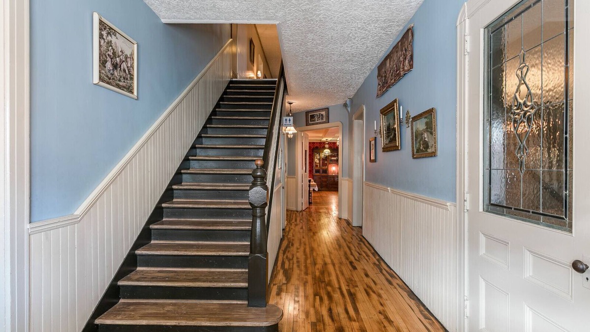 Naples Hotel | The Naples Hotel