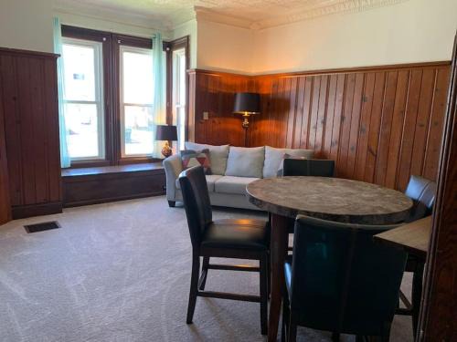 Oswego House | The Navy 2