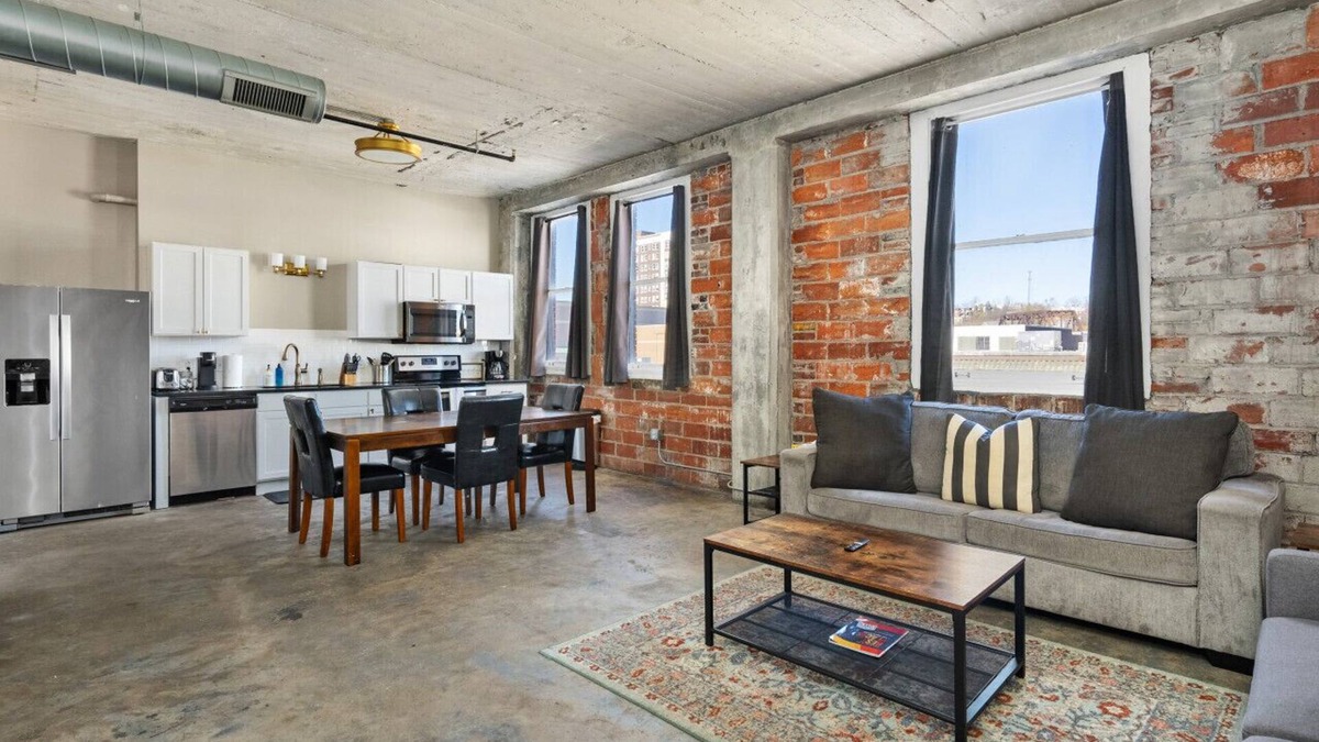Downtown Apartment | The Nelson Lofts - Unit 7 (2 BR)