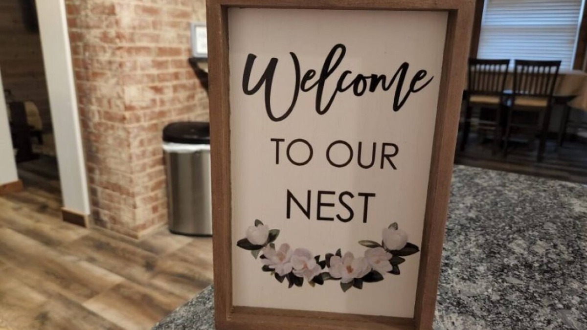 Findlay Apartment | The Nest! A Clean & Cozy Newly Remodeled Apartment