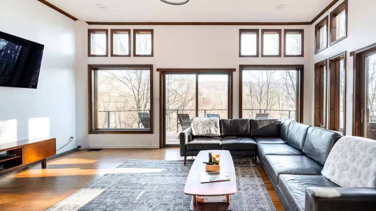 Jeffersonville House | The Nest At Swiss - Lakefront Luxury In The Catskills