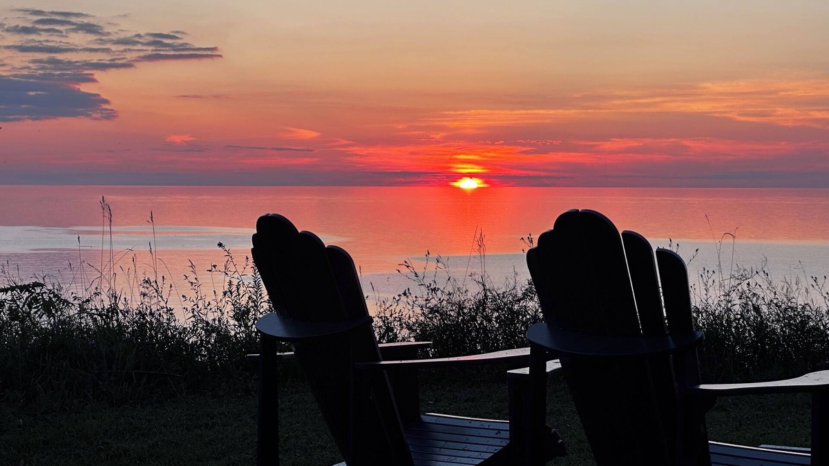 Zurich Cottage | The Nest at The Beach House on Lake Huron Guest suite, family getaway