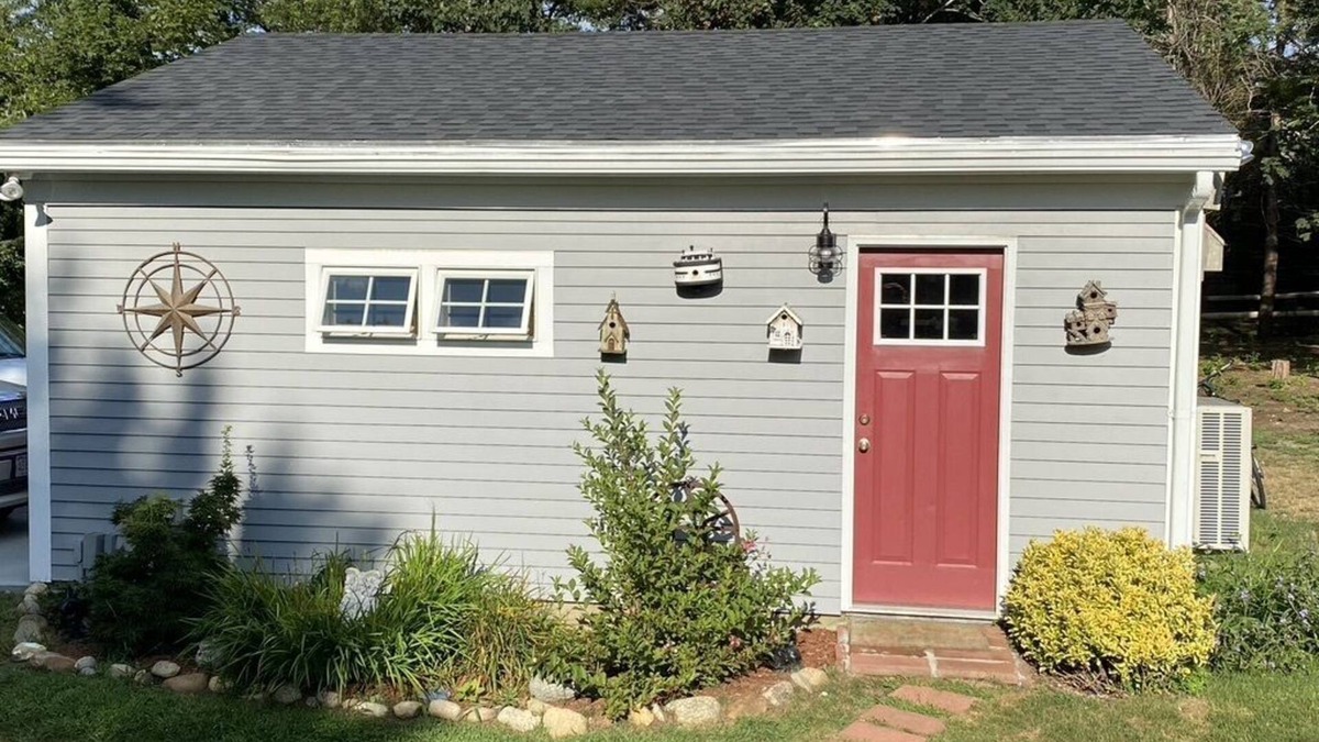 Oak Bluffs Apartment | The Nest, Comfortable, Cozy and Convenient