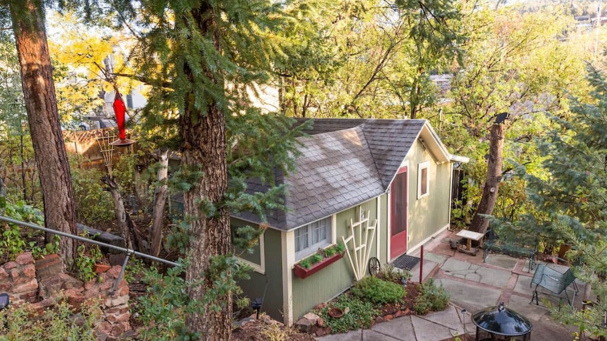 Manitou Springs House | The Nest Cottage in Downtown Manitou. Hot Tub Now Available!