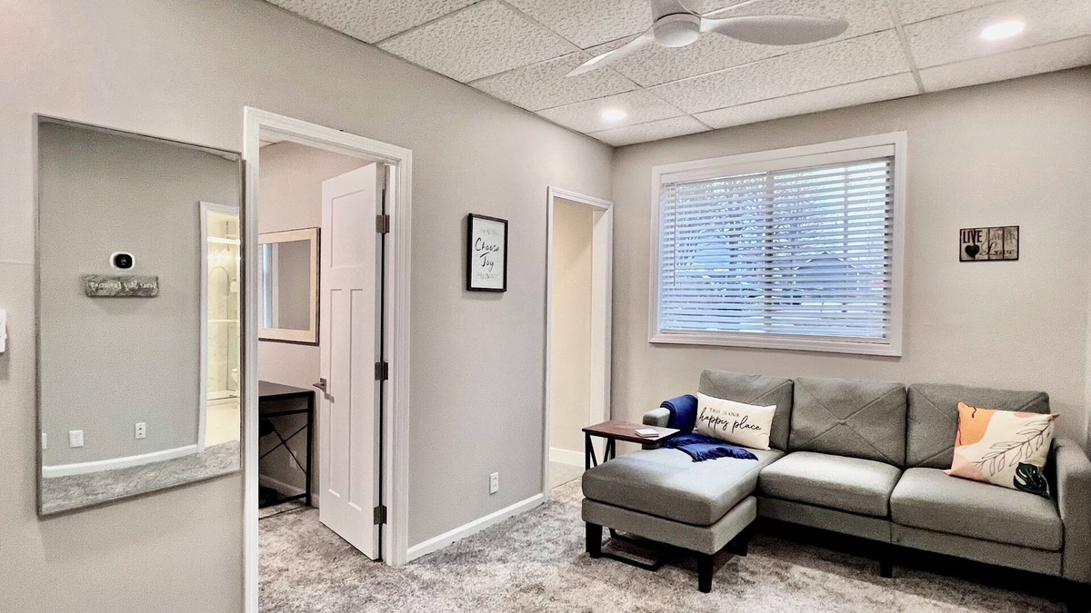 Valparaiso Apartment | The Nest- Downtown Valparaiso- Close to Valpo University Short Term Stays
