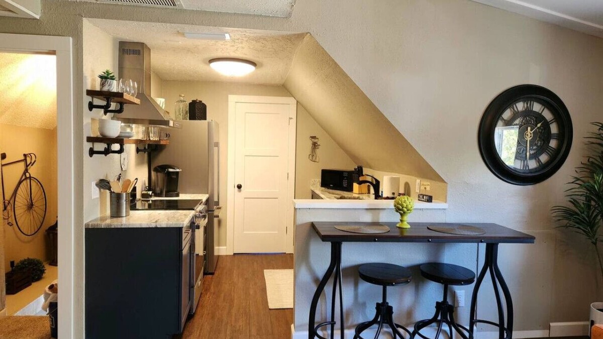 Downtown Dunedin Apartment | The Nest in the Heart of Downtown Dunedin