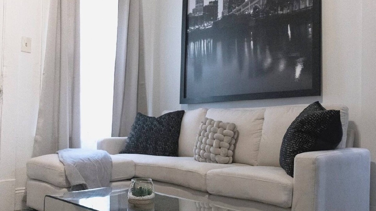 East Cleveland House | The Nest On Alcoy