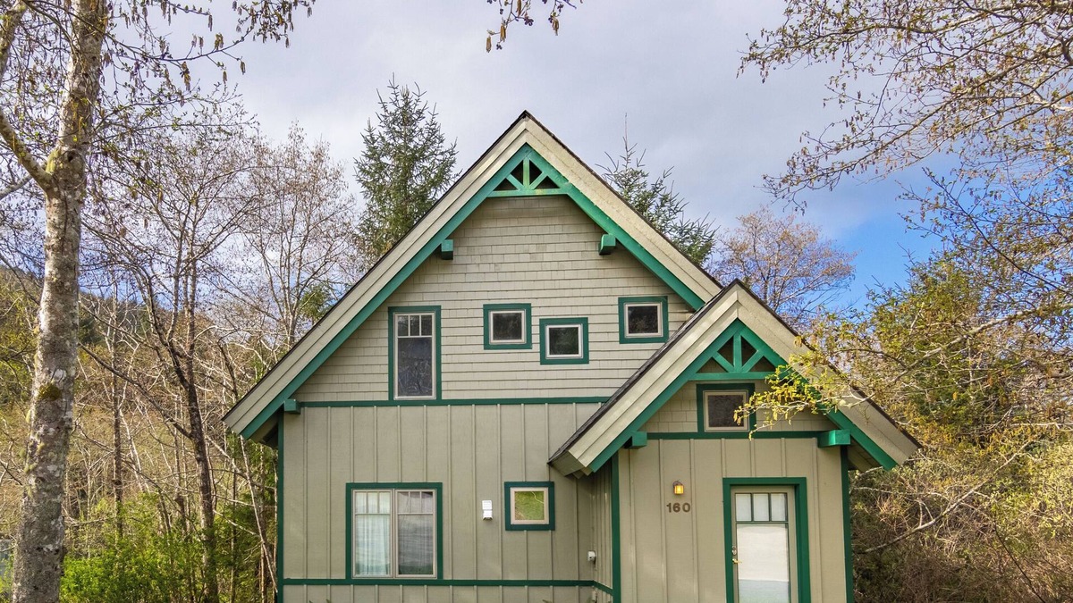 Yachats Cabin | The Nest - Quiet Water Cabin