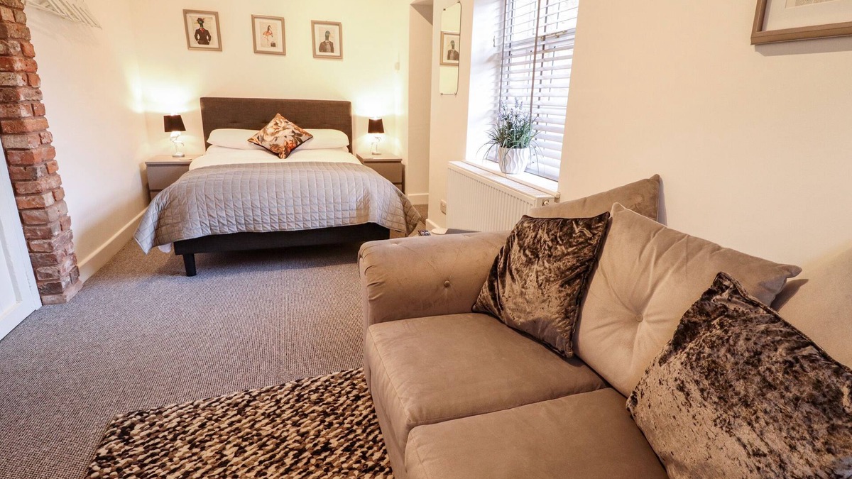 Bawtry Cottage | THE NEST, romantic, character holiday cottage in Bawtry