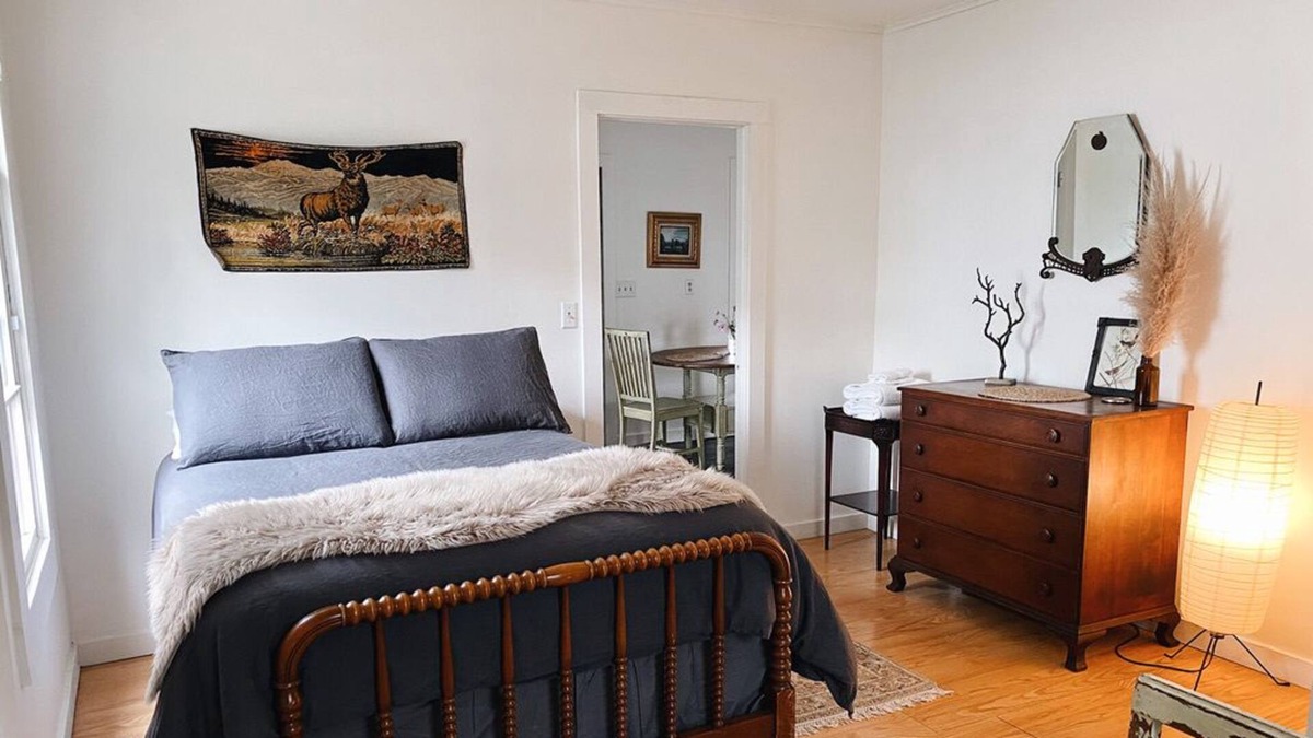 Rifton Cottage | ‘The Nest’ Romantic Cottage in Hudson Valley