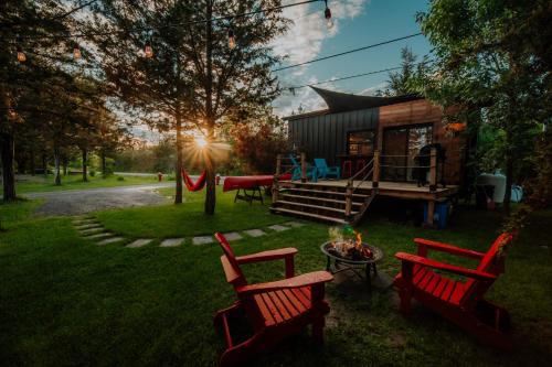 Tyendinaga Mohawk Territory Other | The Nest - Romantic Tiny Home with a Vintage Vibes, 10 mins to Winery