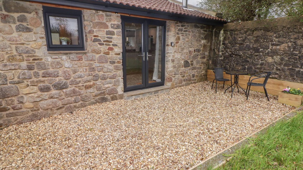 Tavernspite Cottage | THE NEST, romantic, with a garden in Amroth