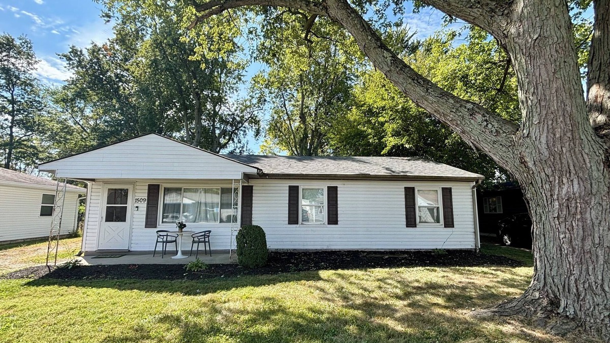Muncie House | The Nest - Sleeps 6, 3 min to BSU