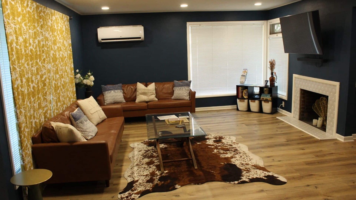 Downtown Klamath Falls House | The Nest with Firepit & Backyard Swings