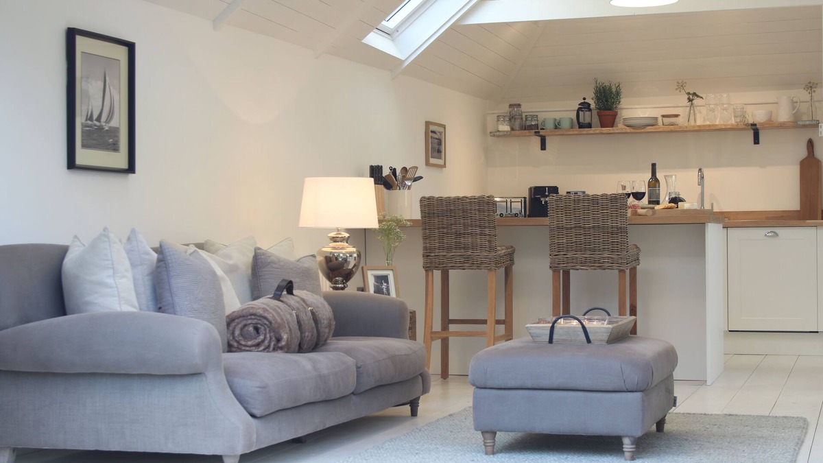 Croyde Cottage | The Net loft, Croyde, sleeps 2 Private Hot Tub