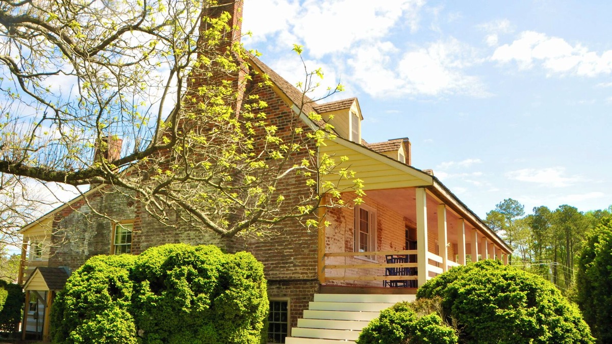 New Kent House | The New Kent Ordinary and Bassett's Tavern, Historic Luxury Vacation Rental