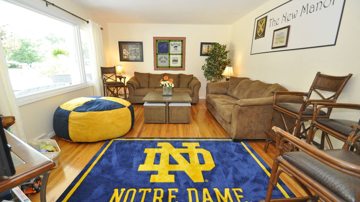 South Bend House | The New Manor, a Notre Dame themed room rental