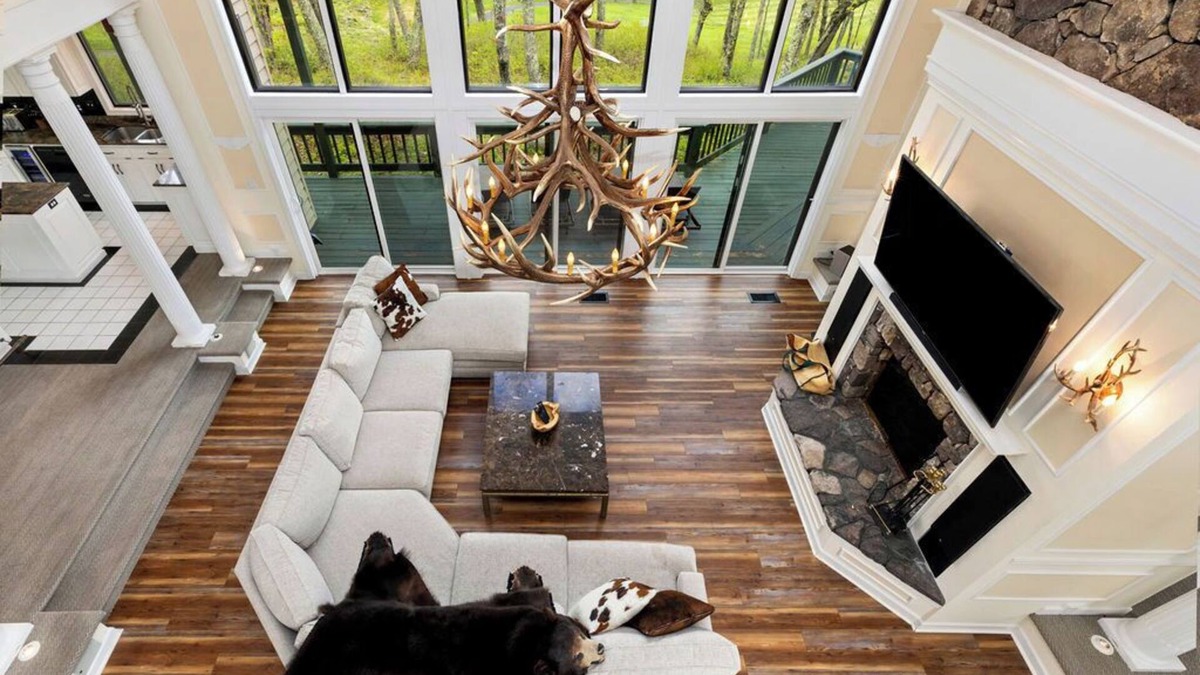 Roseland House | The newest and largest edition to the Wintergreen Retreat portfolio!