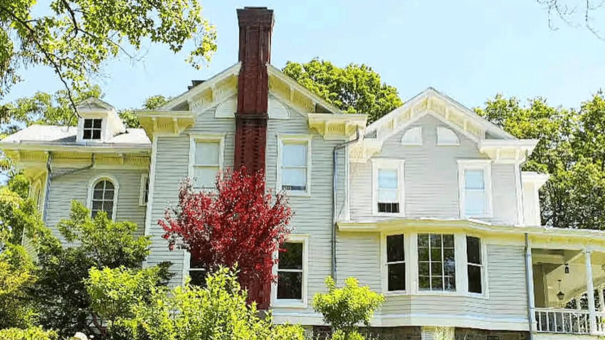 Kingston House | The Newkirk: Elegant Victorian with Modern Amenities in Historic Kingston, NY