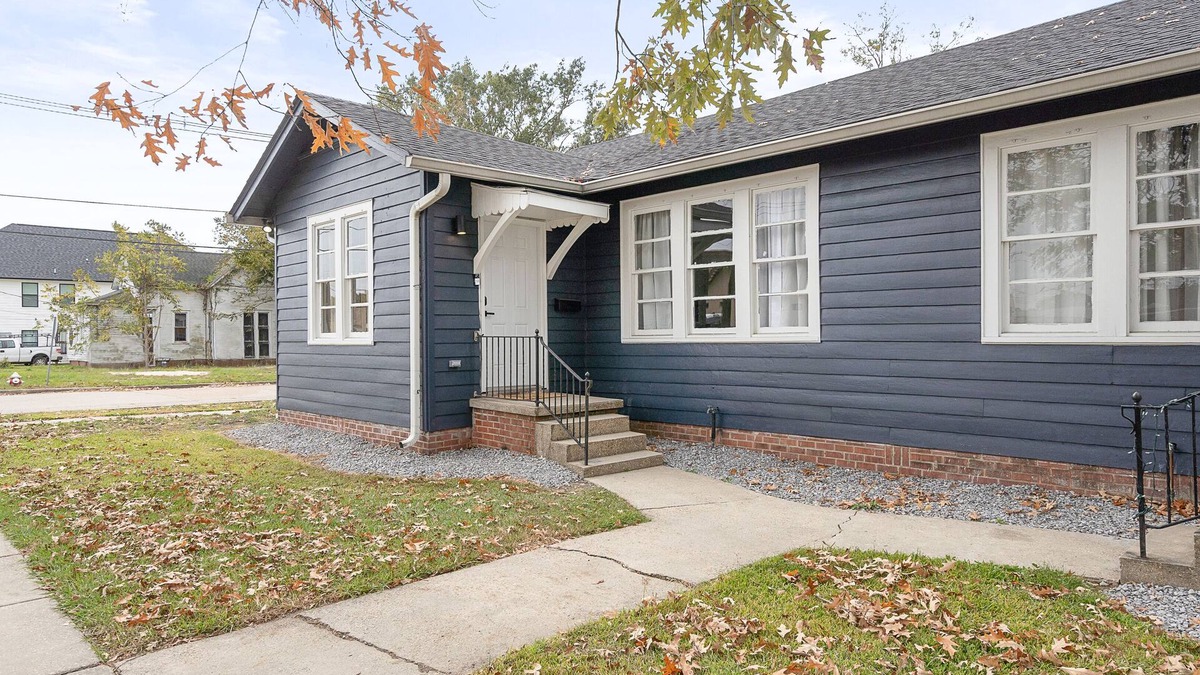 Hammond House | The Nicholas House - Downtown Hammond