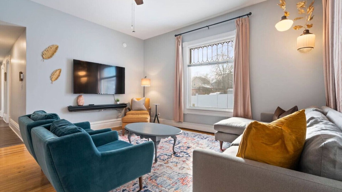 Hastings Apartment | The Nininger 2 BR Historic Apt