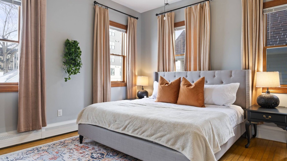 Hastings Apartment | The Nininger - Cozy 2 BR Apartment in Hastings