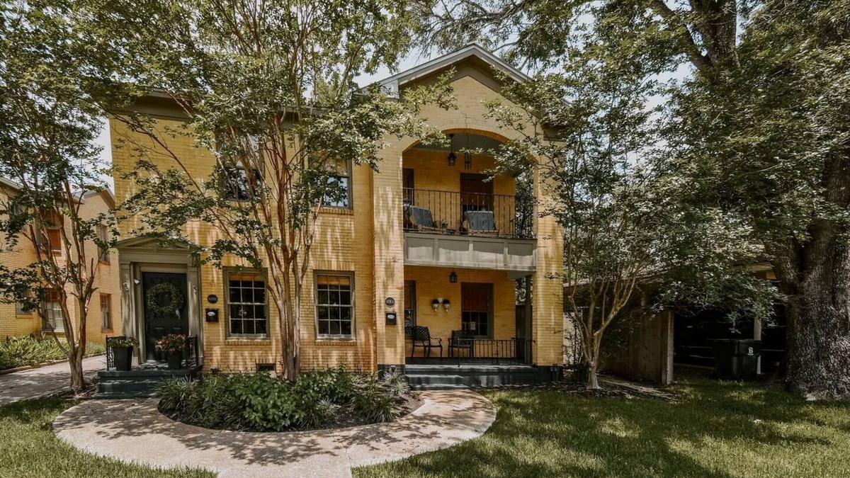 Phillips Apartment | The Nook: 1st Floor, Near A&M, Comfy King Beds