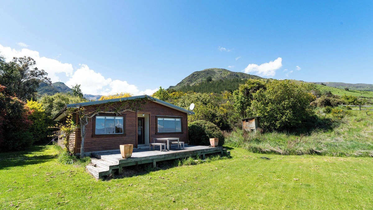 Gladstone House | The Nook - Lake Hawea Holiday Home