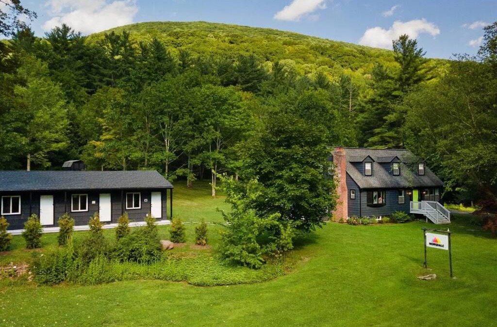 Phoenicia Apartment | The Norsdale plus CMYK Motel on 10 acres in Phoenicia