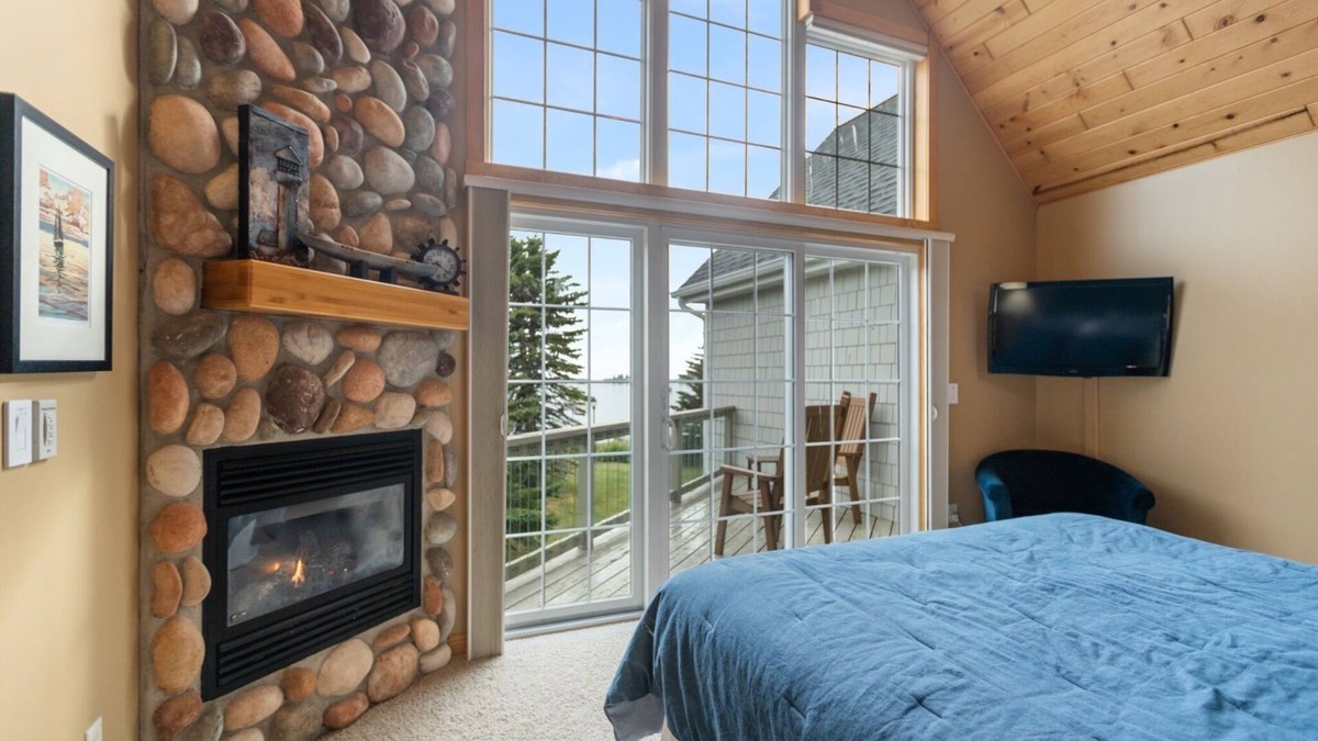 Grand Marais Apartment | The North Shore Cottage