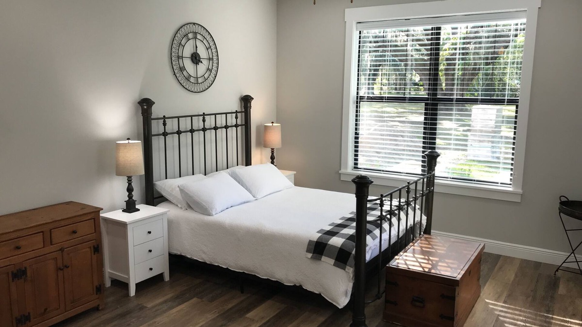 Oakland Apartment | The Oak View Place.
