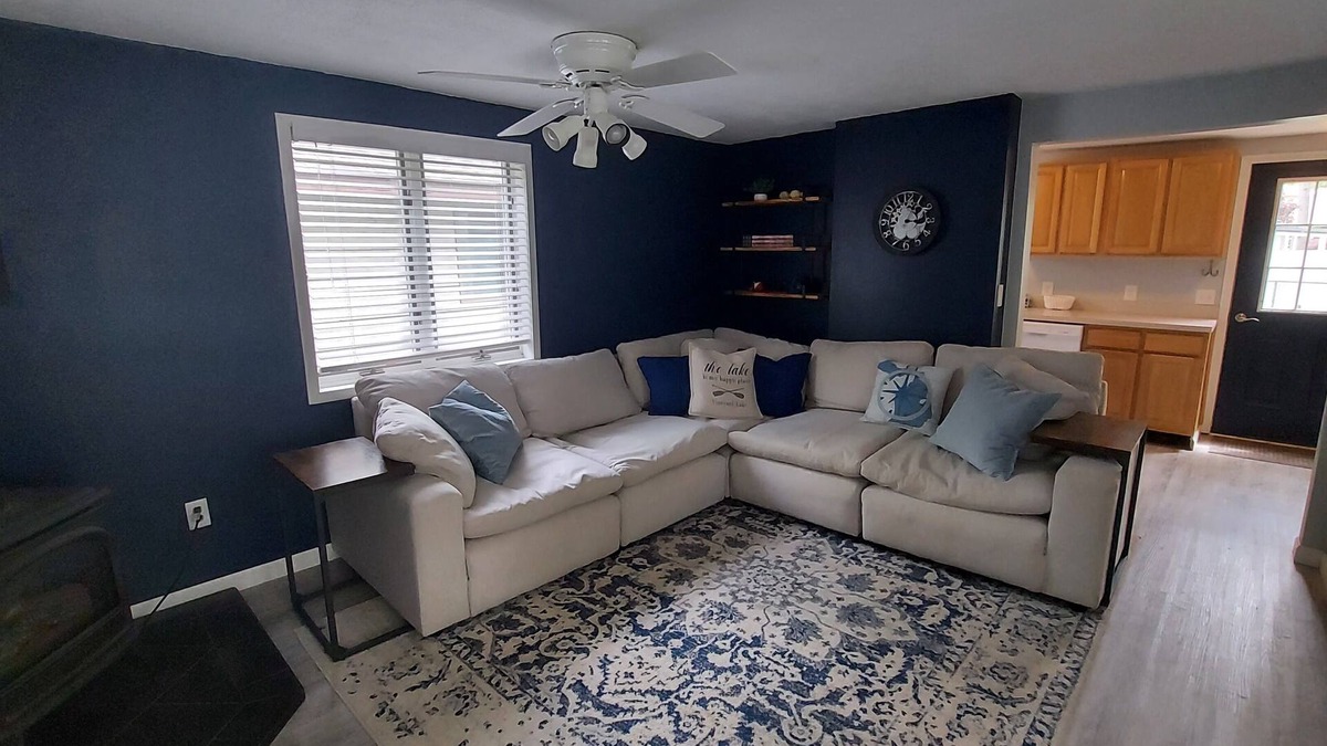 Brooklyn House | The Oar House on Vineyard lake