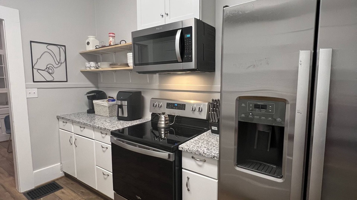New Castle House | The Oasis Home~ Perfect Blend of Luxury & Comfort.