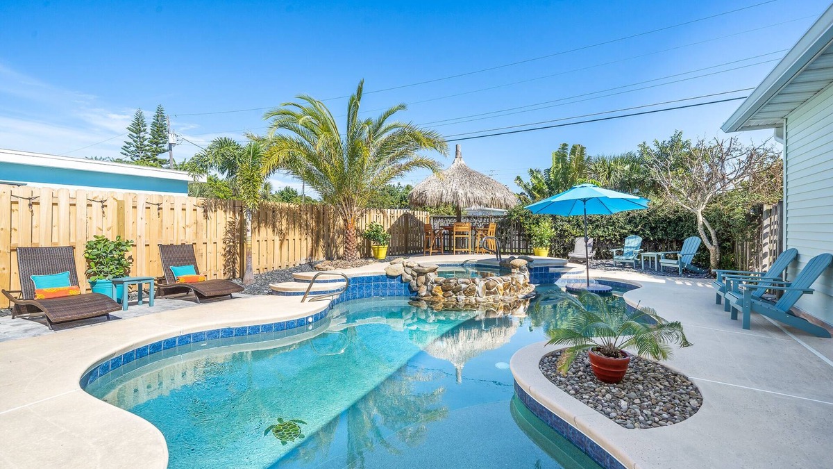 Snug Harbor Estates House | The Oasis House, heated pool/jacuzzi walk to beach