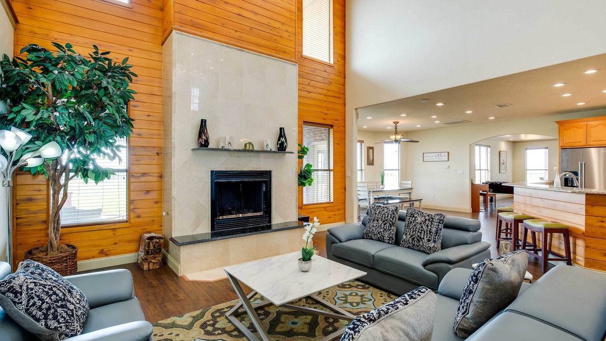 Westminster House | ‘The Oasis Ranch’ 20-Acre Ranch in Whitewright!