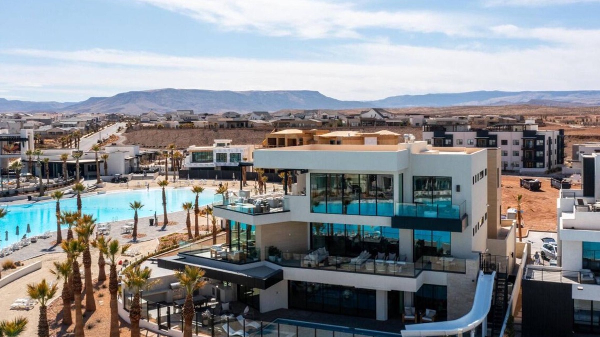 St. George House | The Oasis Utah at Desert Color (by Ember Stays)