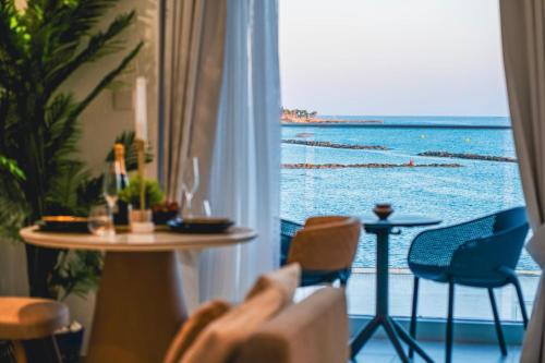 Paphos Apartment | THE OCEAN - Luxury Apartment at the Harbor