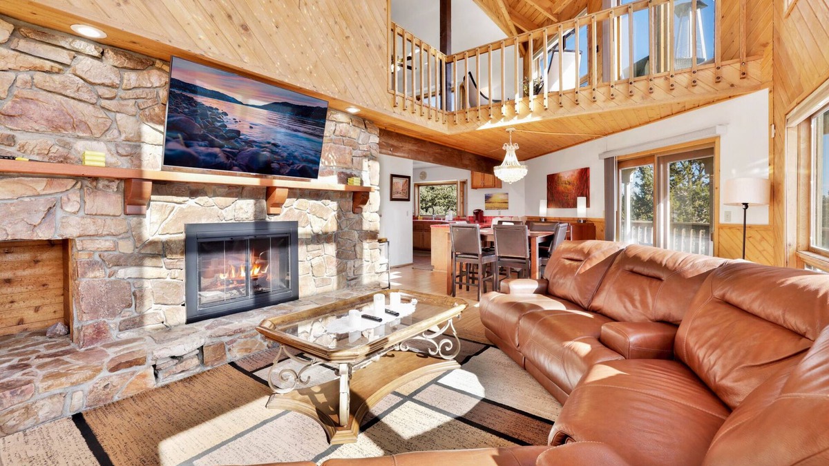 Whispering Forest Cabin | The Octagon at Big Bear- Hot Tub + Pool Table