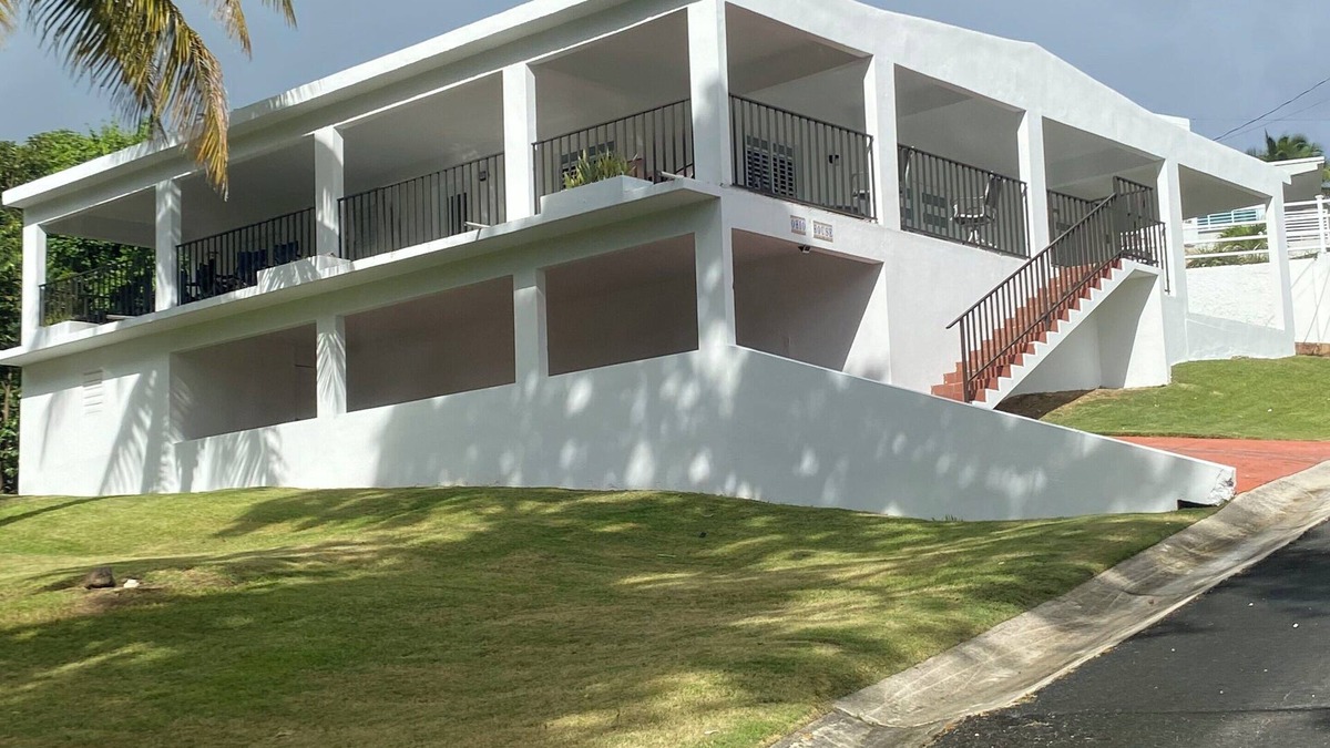 Yabucoa House | The Ohio House: 4 Bedroom Beachfront Retreat