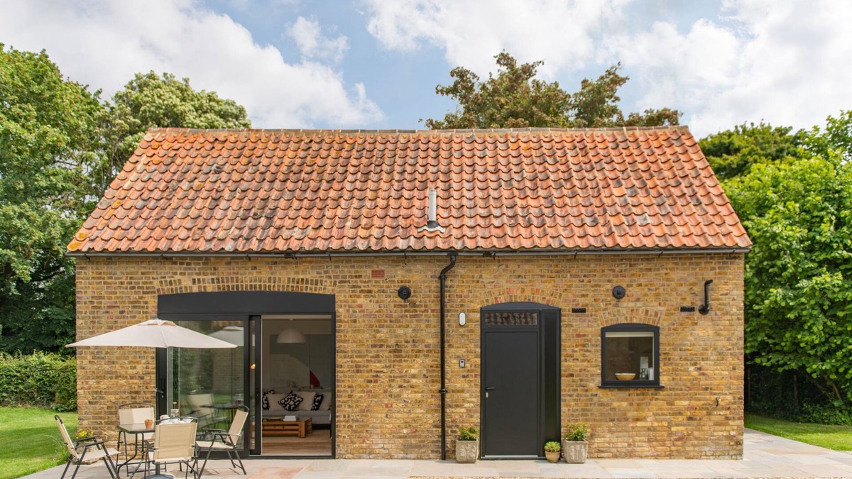 Sandwich House | The Old Barn, Sandwich