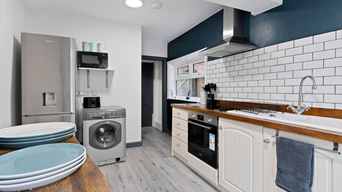 Uttoxeter House | The Old Brewery: Central Cottage