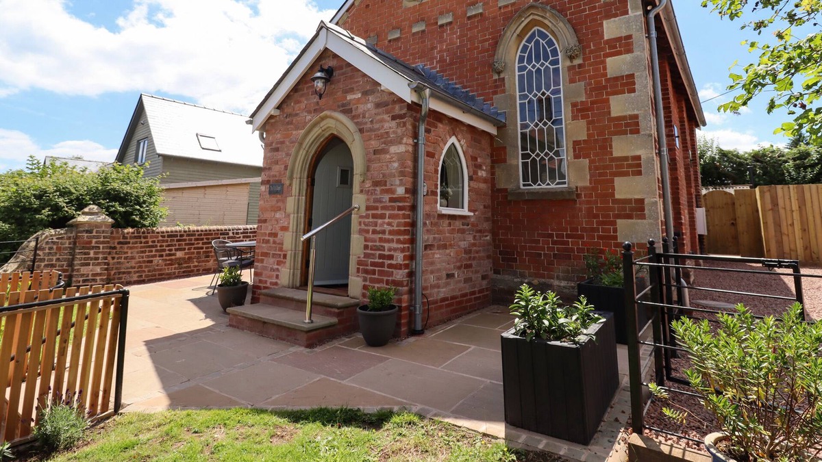 Dorstone Cottage | THE OLD CHAPEL, family friendly, luxury holiday cottage in Dorstone